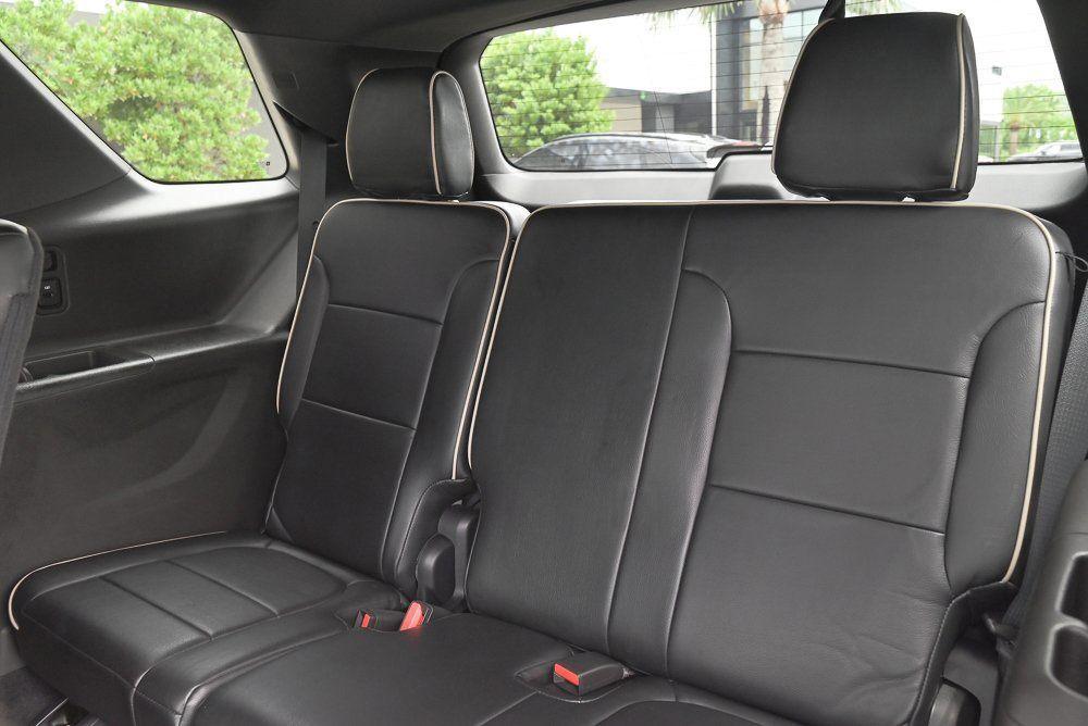 used 2023 Chevrolet Traverse car, priced at $28,991