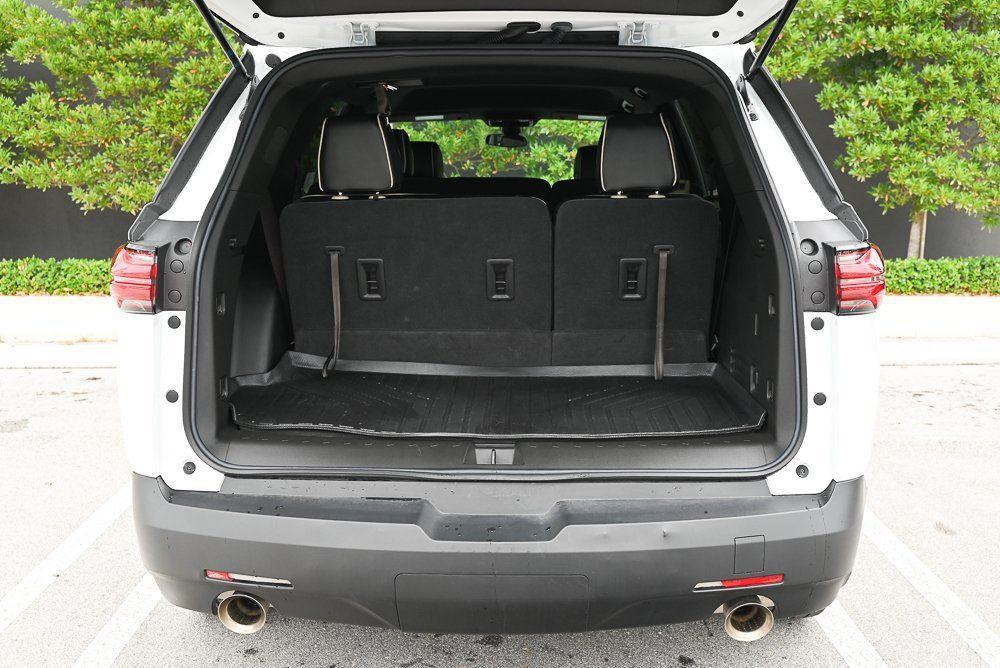 used 2023 Chevrolet Traverse car, priced at $28,991