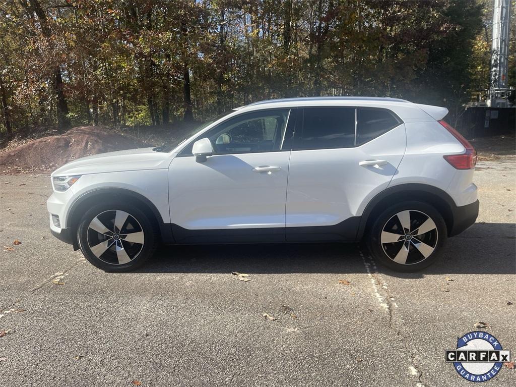 used 2022 Volvo XC40 car, priced at $26,991