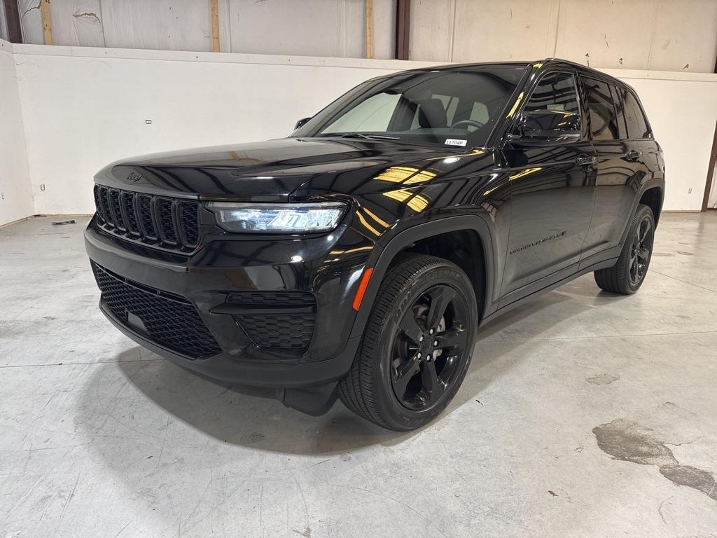 used 2023 Jeep Grand Cherokee car, priced at $35,298