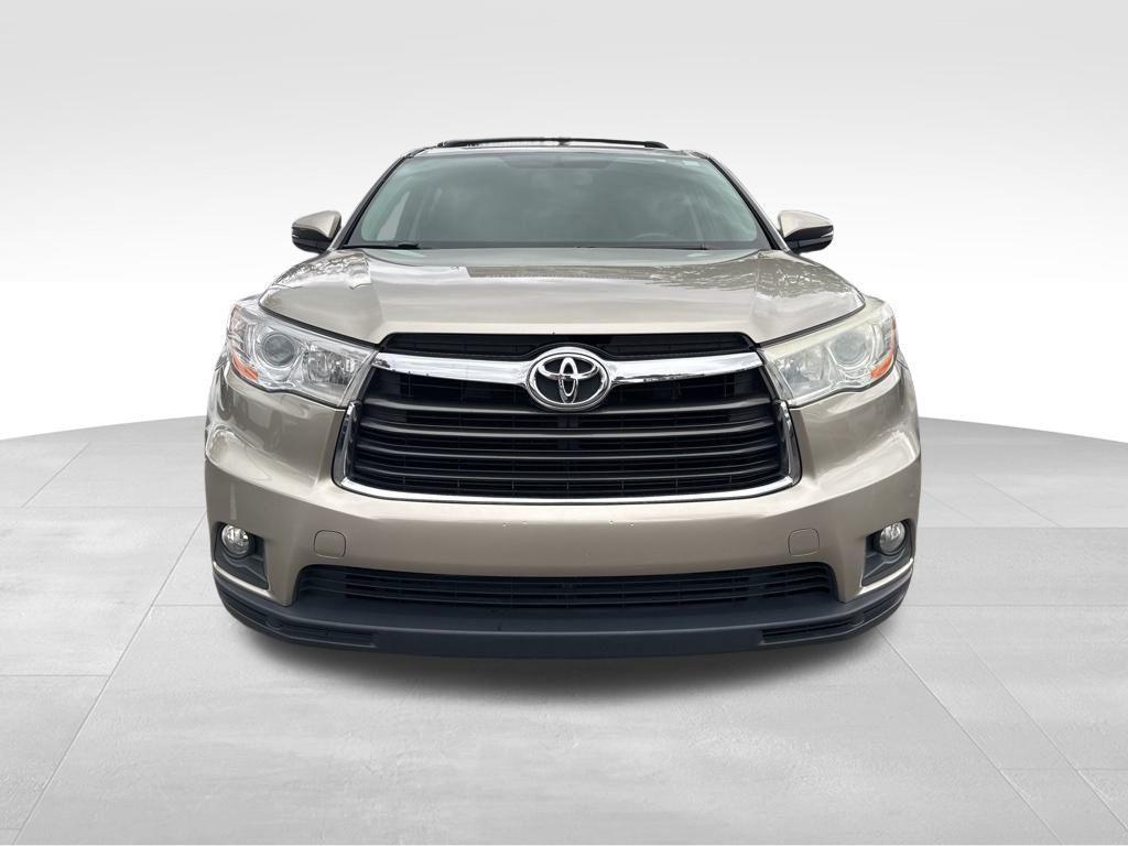 used 2014 Toyota Highlander car, priced at $11,877