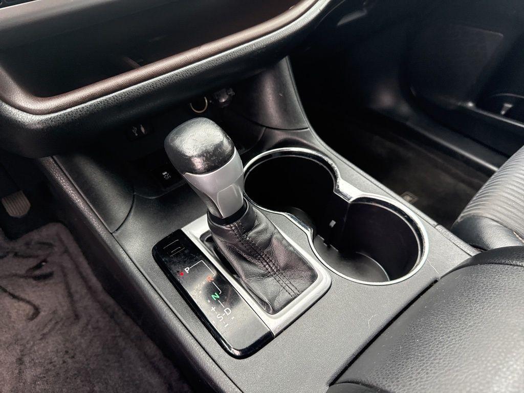 used 2014 Toyota Highlander car, priced at $11,877