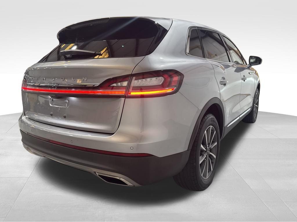 used 2022 Lincoln Nautilus car, priced at $28,000