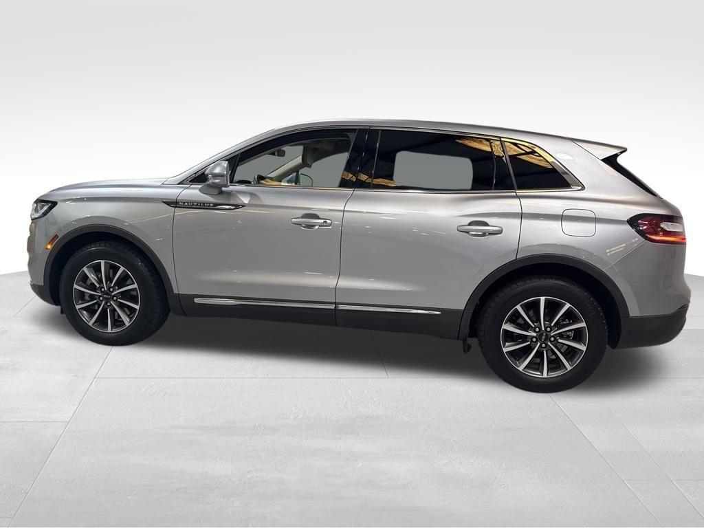 used 2022 Lincoln Nautilus car, priced at $28,000