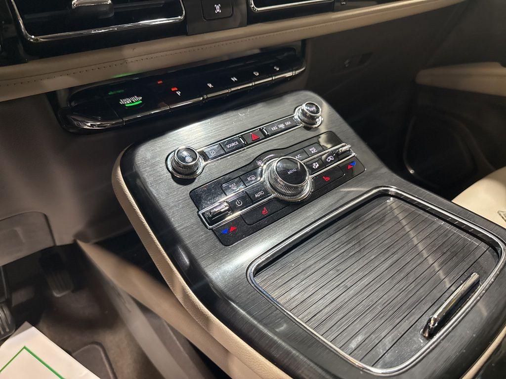 used 2022 Lincoln Nautilus car, priced at $30,991