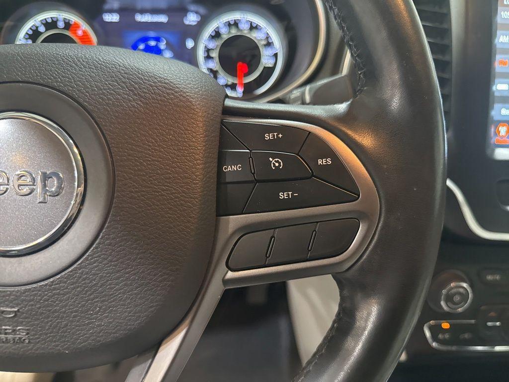 used 2021 Jeep Cherokee car, priced at $19,177
