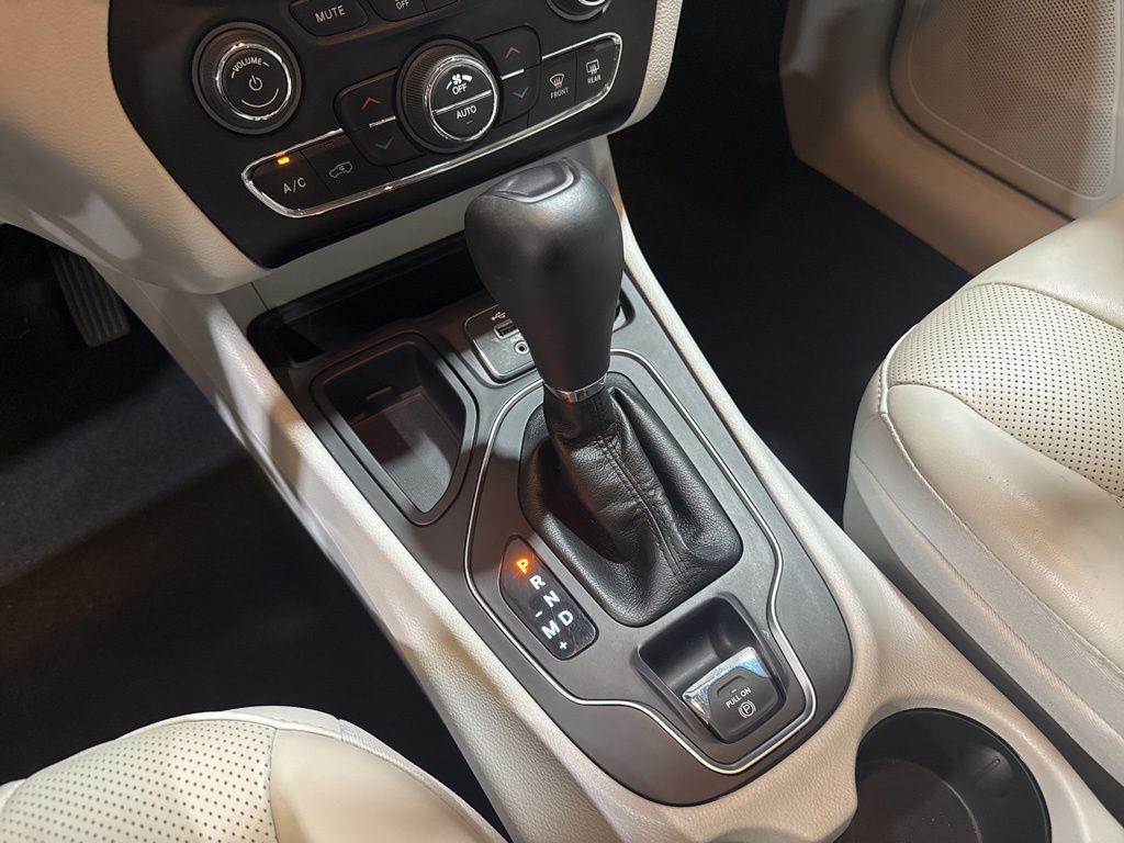 used 2021 Jeep Cherokee car, priced at $19,177