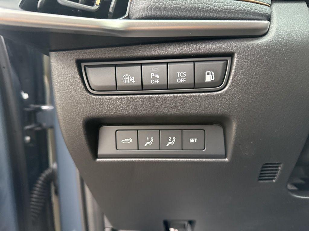 new 2025 Mazda CX-70 PHEV car, priced at $46,582