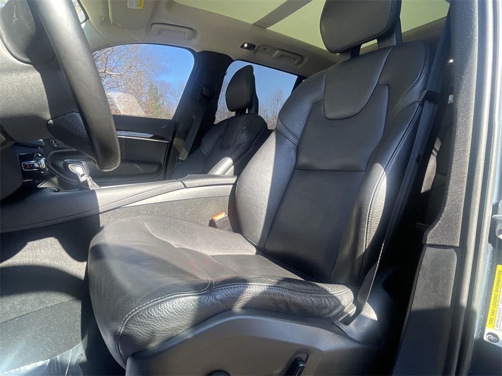 used 2018 Volvo XC90 car, priced at $17,491