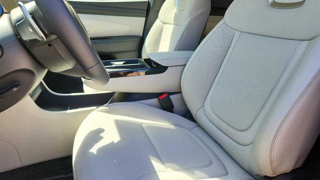 new 2026 Hyundai TUCSON Hybrid car, priced at $42,475