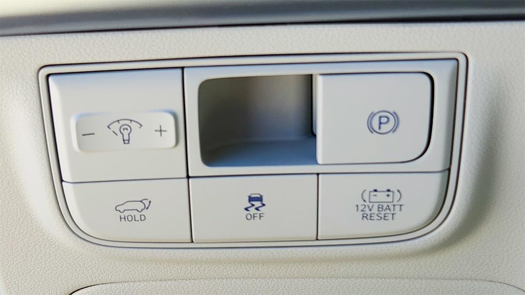 new 2026 Hyundai TUCSON Hybrid car, priced at $42,475