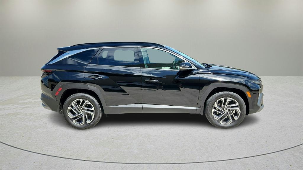 new 2026 Hyundai TUCSON Hybrid car, priced at $42,475
