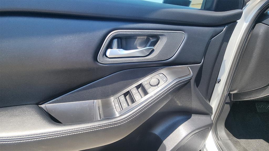 used 2025 Nissan Rogue car, priced at $26,995