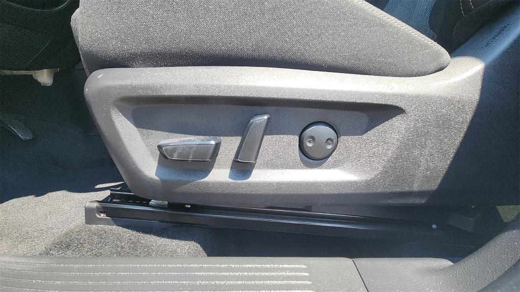 used 2025 Nissan Rogue car, priced at $26,995