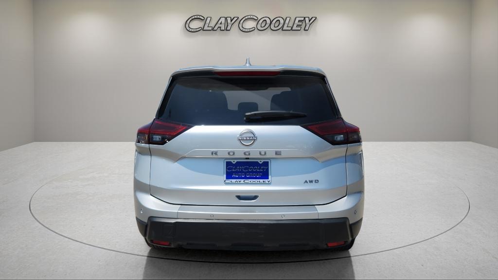 used 2025 Nissan Rogue car, priced at $26,995