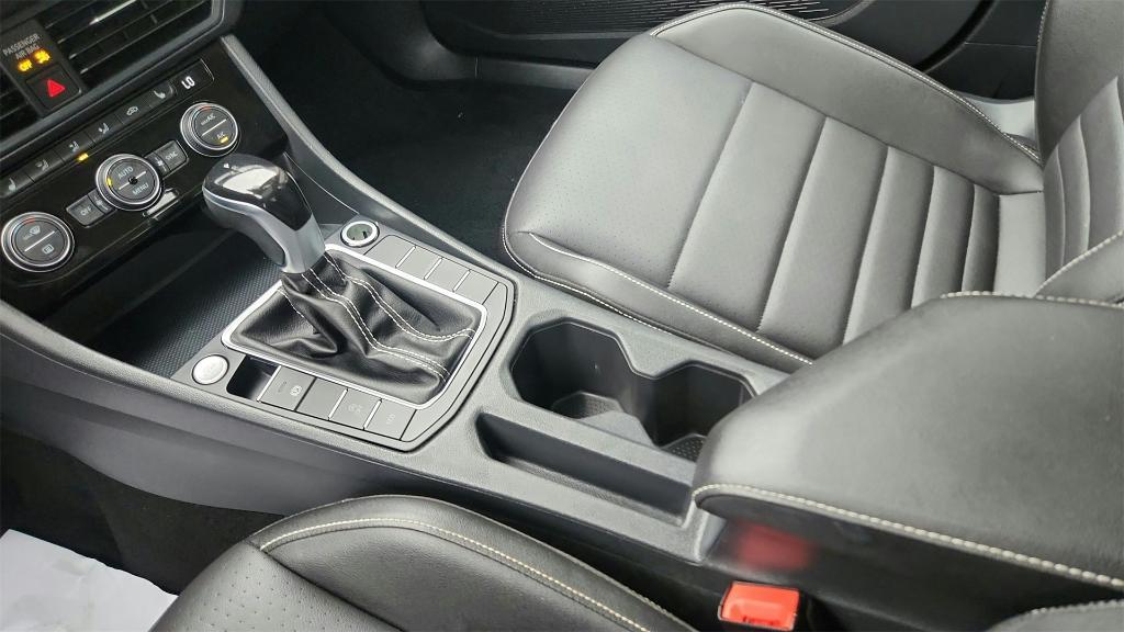 used 2024 Volkswagen Jetta car, priced at $18,995