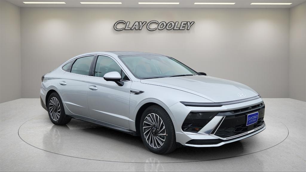 new 2025 Hyundai Sonata Hybrid car, priced at $38,041