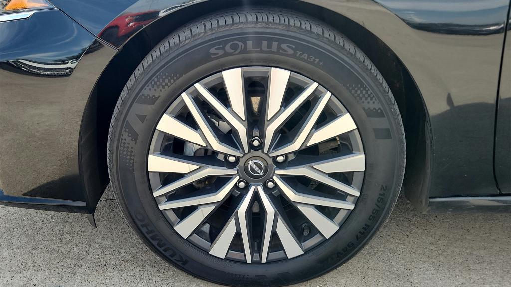 used 2024 Nissan Altima car, priced at $18,095