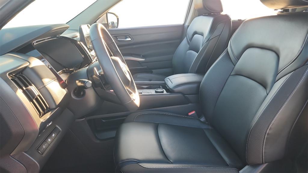 used 2025 Nissan Pathfinder car, priced at $38,995