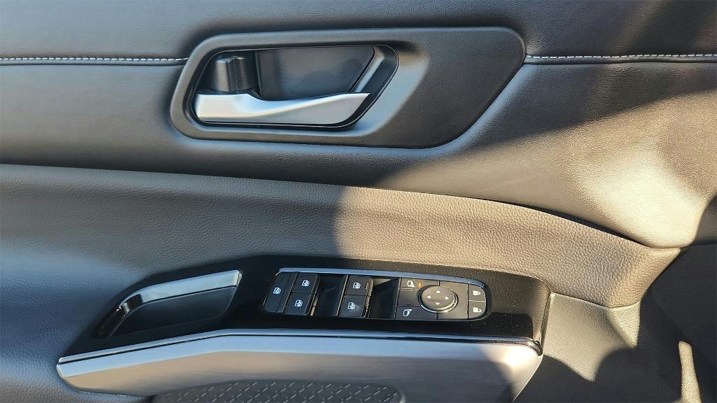 used 2025 Nissan Pathfinder car, priced at $38,995