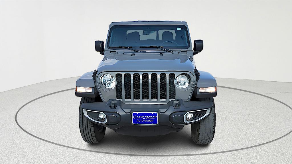 used 2023 Jeep Gladiator car, priced at $27,195