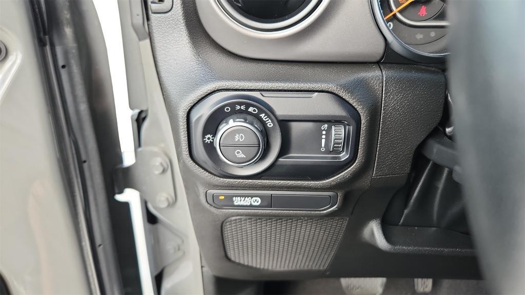 used 2023 Jeep Gladiator car, priced at $27,195