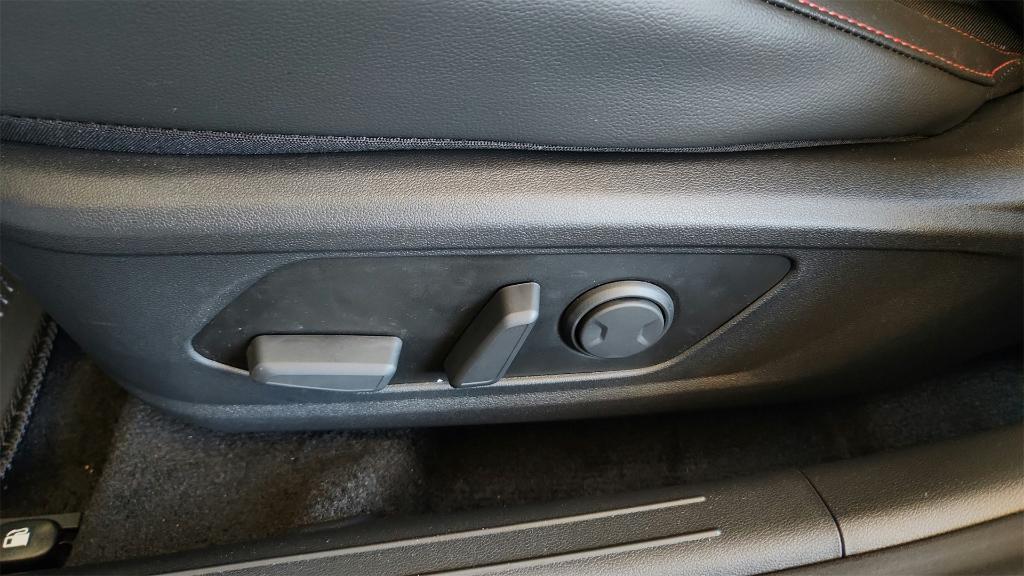 new 2025 Hyundai Elantra car, priced at $30,505