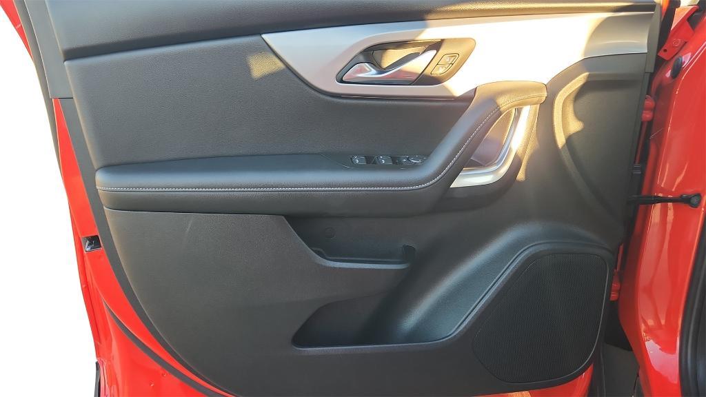 used 2025 Chevrolet Blazer car, priced at $31,995