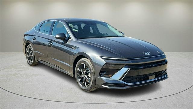 new 2024 Hyundai Sonata car, priced at $29,203