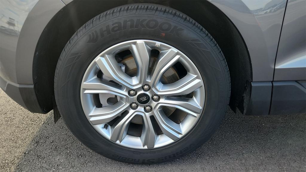used 2024 Ford Edge car, priced at $26,995