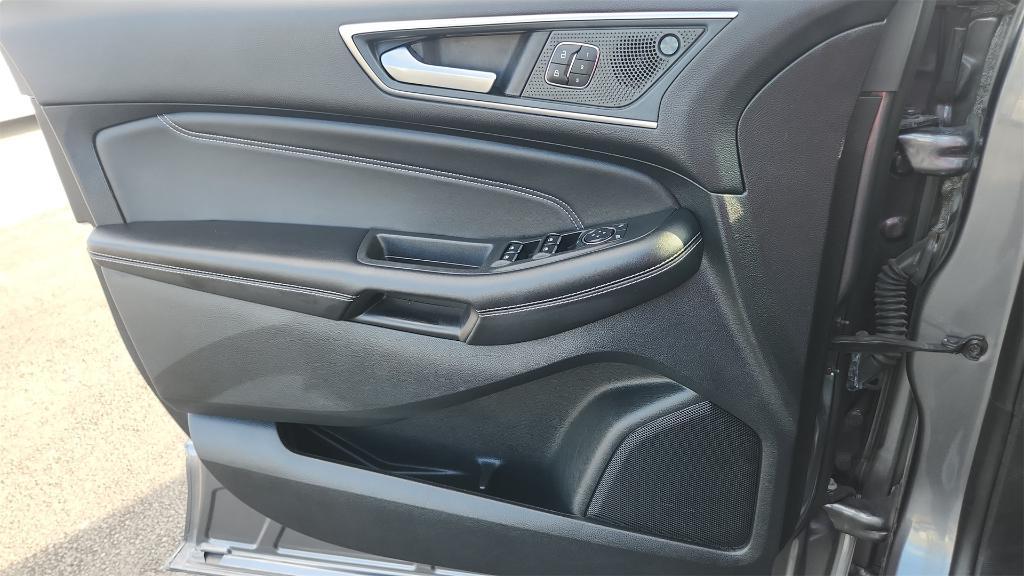 used 2024 Ford Edge car, priced at $26,995