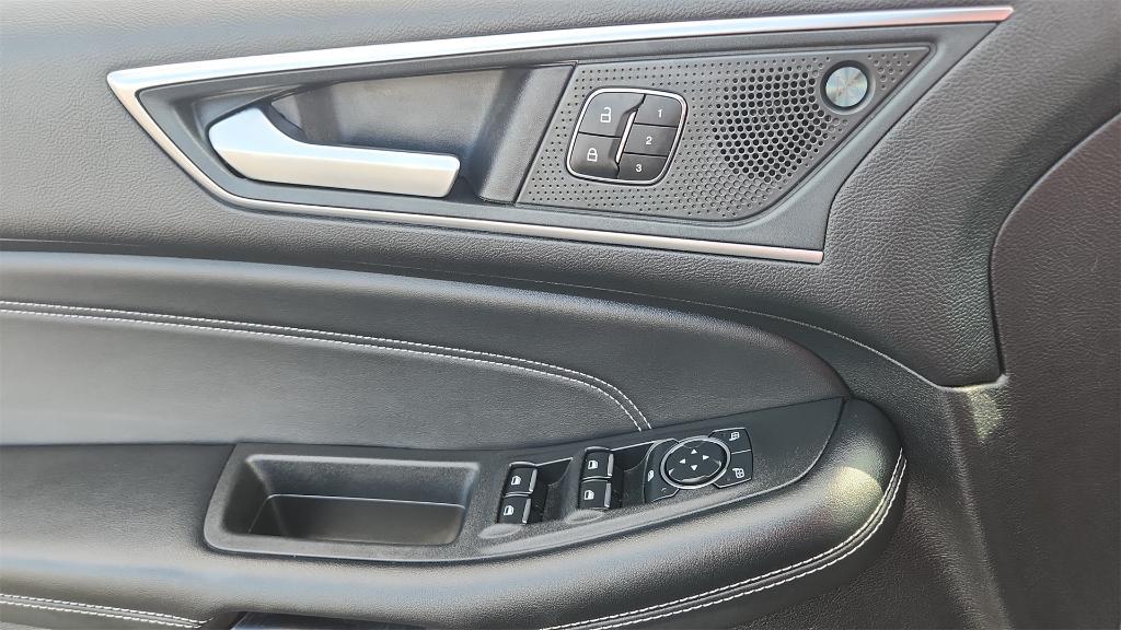 used 2024 Ford Edge car, priced at $26,995