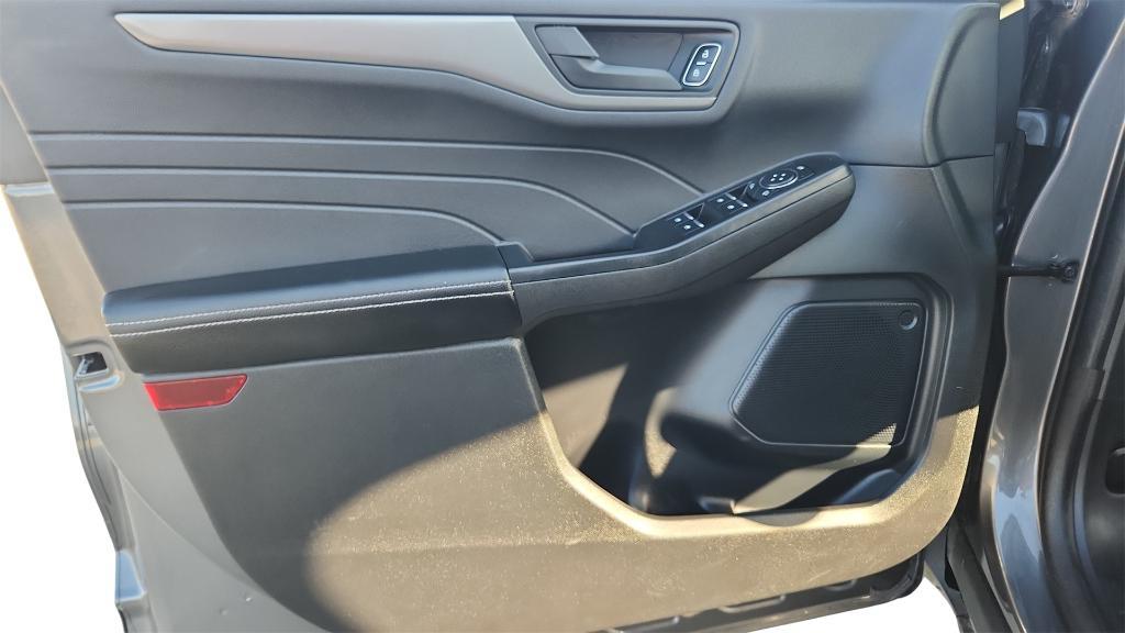 used 2025 Ford Escape car, priced at $24,595