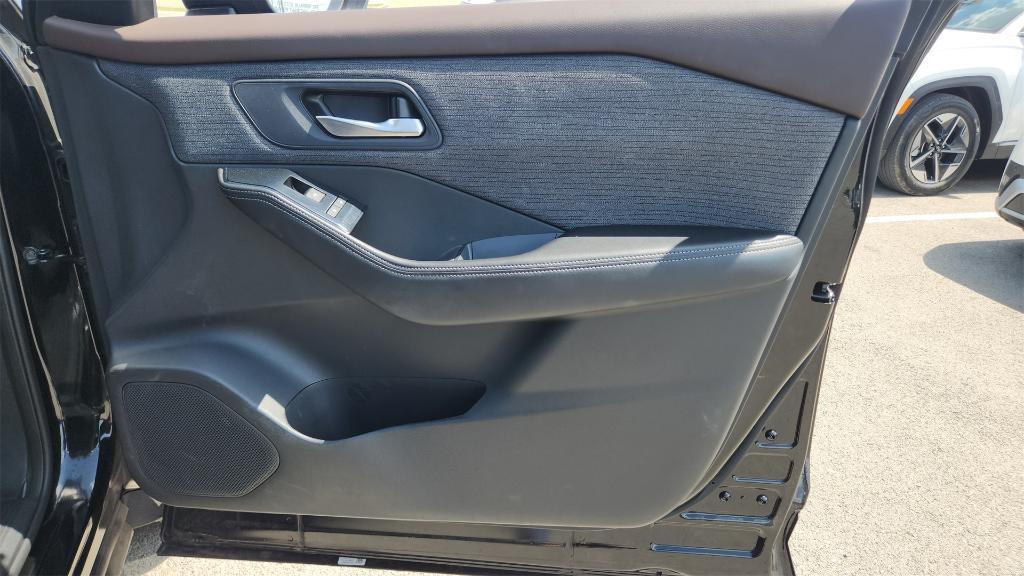 used 2023 Nissan Rogue car, priced at $23,250