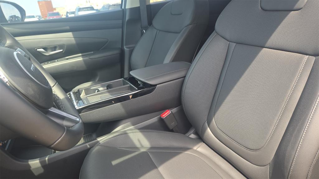 new 2025 Hyundai TUCSON Hybrid car, priced at $36,847