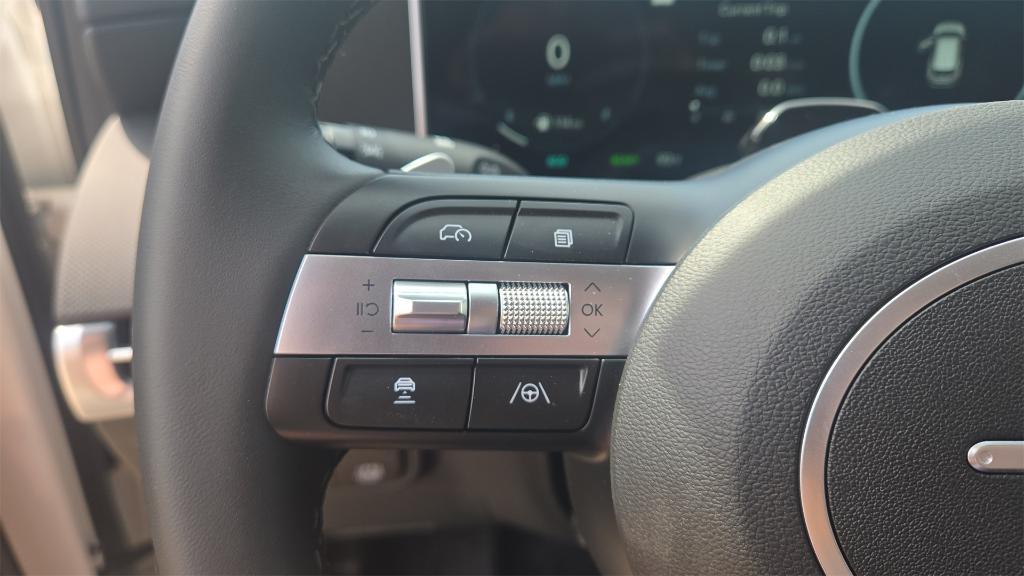 new 2025 Hyundai TUCSON Hybrid car, priced at $36,847