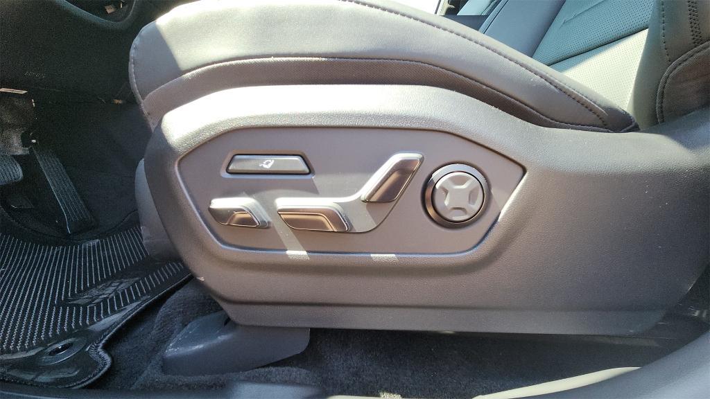 new 2026 Hyundai SANTA FE HEV car, priced at $52,360