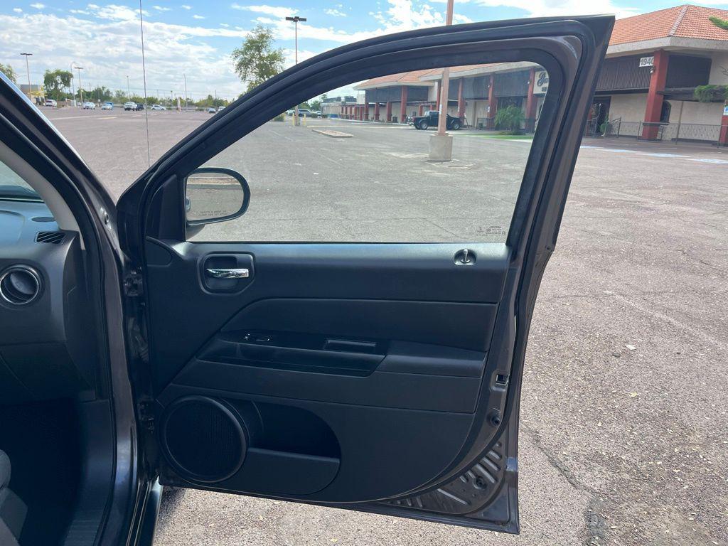used 2016 Jeep Compass car, priced at $9,995