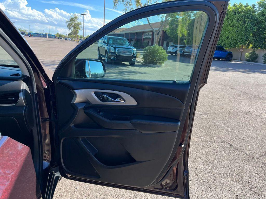 used 2019 Chevrolet Traverse car, priced at $14,995