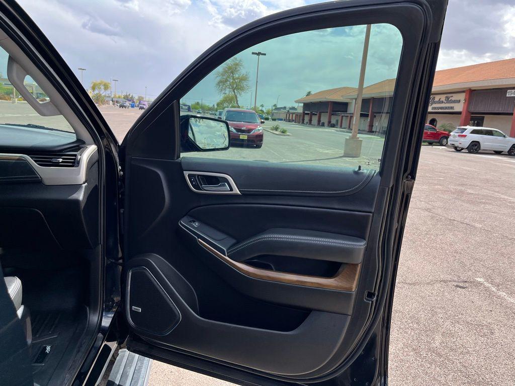 used 2019 GMC Yukon XL car, priced at $33,995