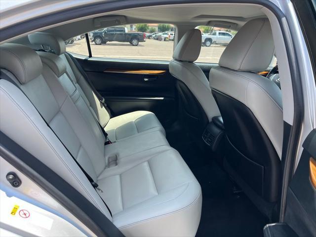 used 2013 Lexus ES 300h car, priced at $21,995