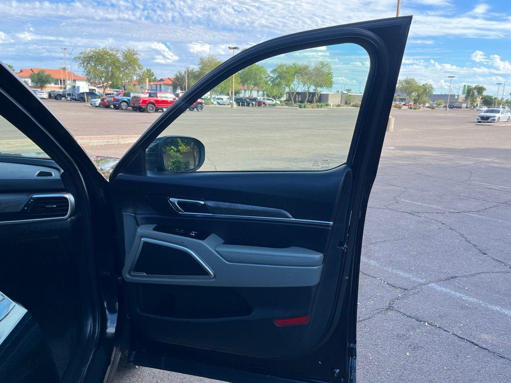 used 2023 Kia Telluride car, priced at $35,500