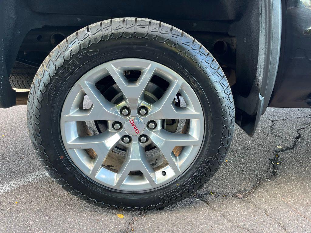 used 2018 GMC Sierra 1500 car, priced at $25,877