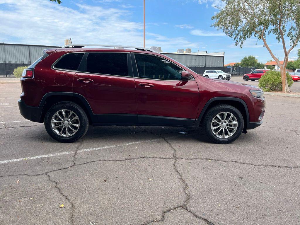 used 2021 Jeep Cherokee car, priced at $18,900