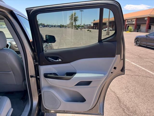 used 2022 GMC Acadia car, priced at $24,900