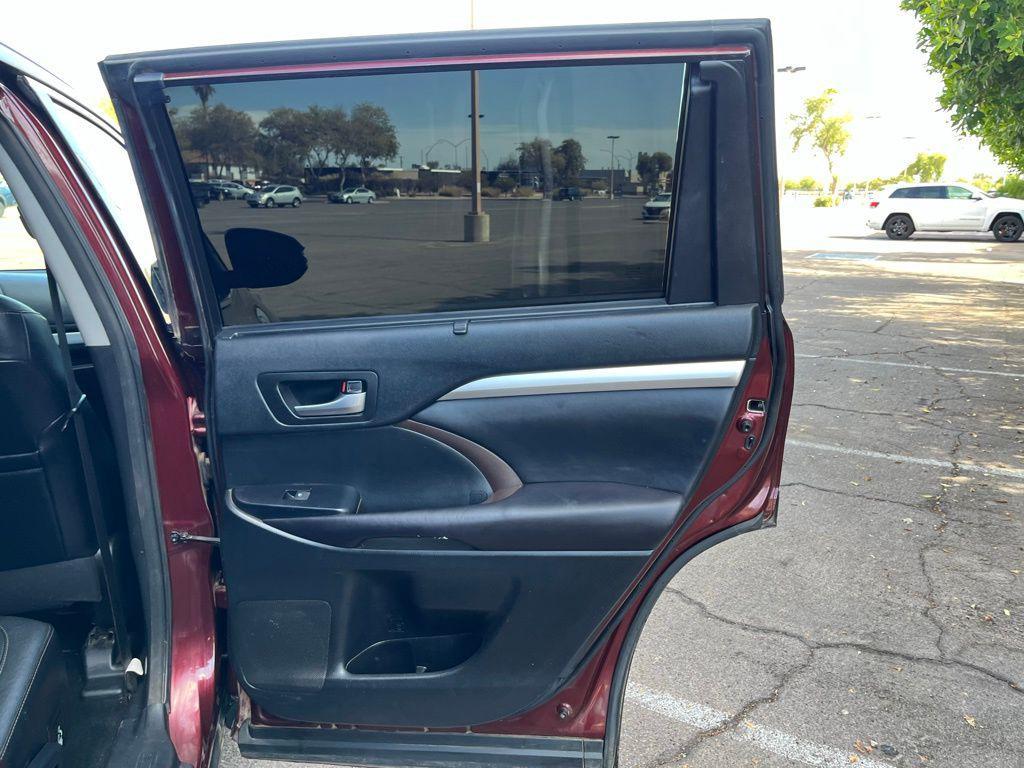 used 2017 Toyota Highlander car, priced at $25,900