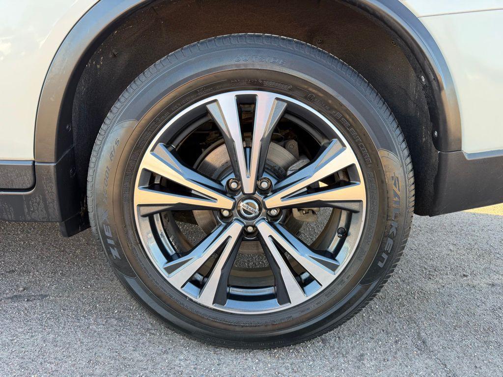 used 2020 Nissan Rogue car, priced at $17,995