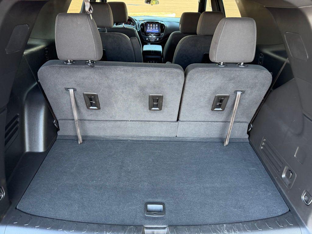 used 2023 Chevrolet Traverse car, priced at $25,990