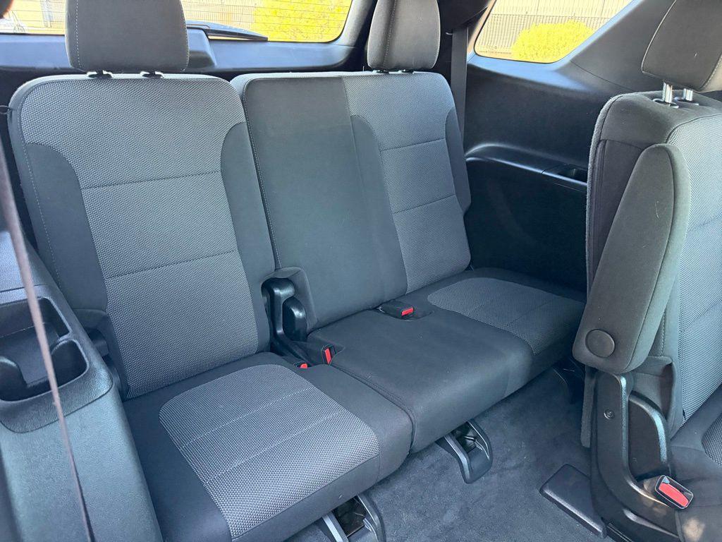 used 2023 Chevrolet Traverse car, priced at $25,990