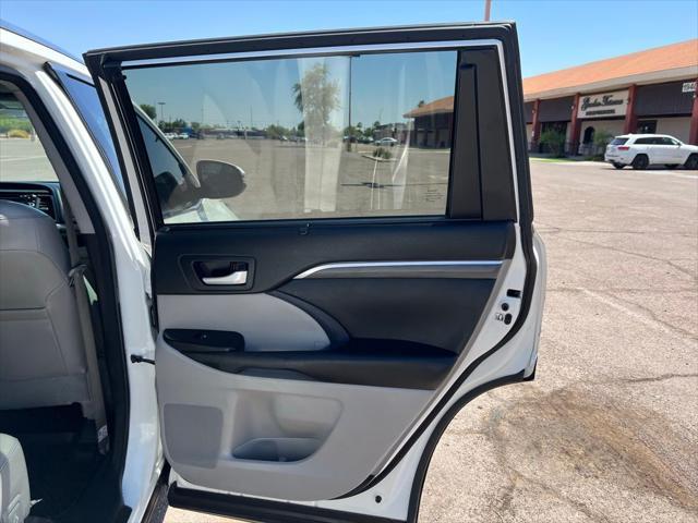 used 2017 Toyota Highlander car, priced at $22,995